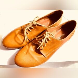 Women’s Tan Leather Lace-Up Oxford Shoes - US Size 7 / EU Size 37